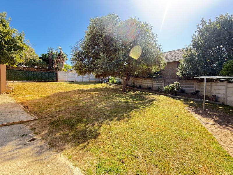 3 Bedroom Property for Sale in Die Wingerd Western Cape